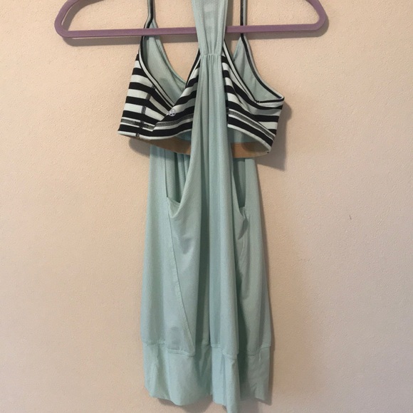 Lululemon tank with built in Bra - Picture 3 of 4